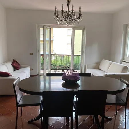 Marisa Unifamiliare Con Giardino Villa