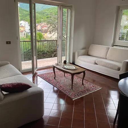 Marisa Unifamiliare Con Giardino *